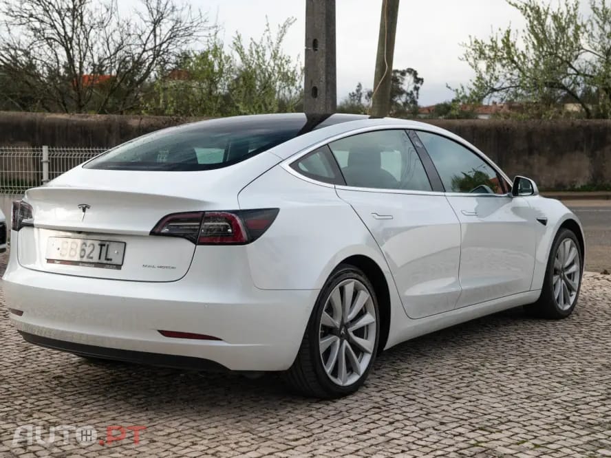 Tesla Model 3 Long Range AWD Dual Motor