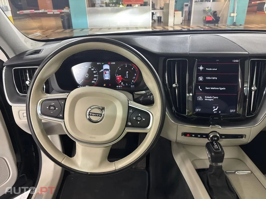 Volvo XC60 2.0 D4 Momentum Plus Geartronic