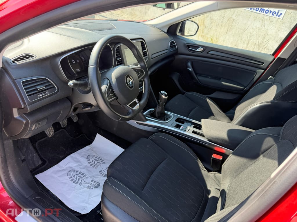 Renault Mégane 1.5 Blue dCi Limited J17