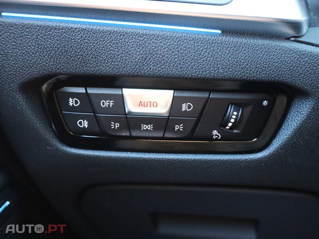 BMW 330 e Touring Pack M Auto