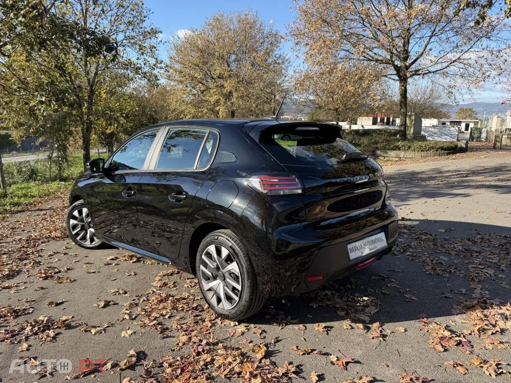 Peugeot 208 PureTech 75 Allure Pack