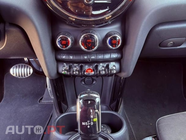 MINI Cabrio John Cooper Works Auto Desportiva