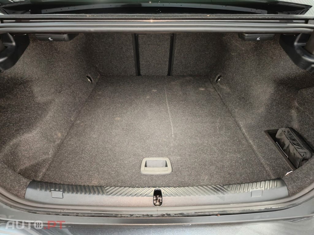 BMW i5 eDrive40