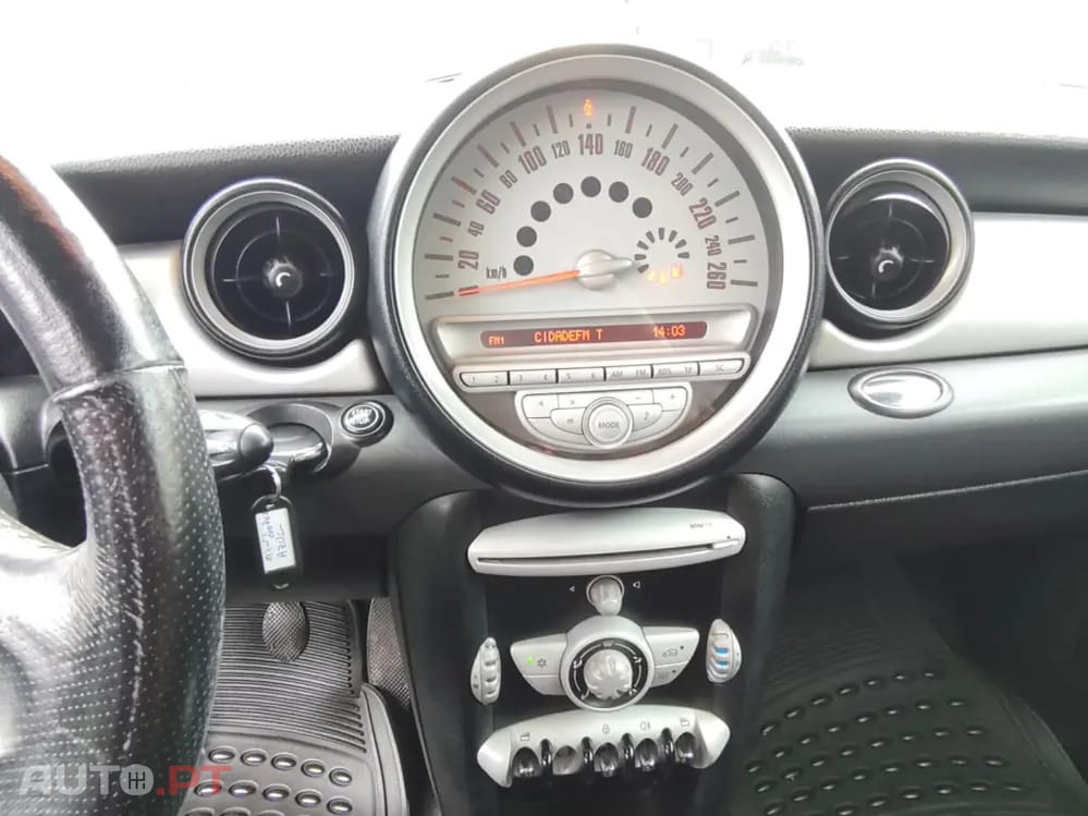 MINI Cooper Cooper D