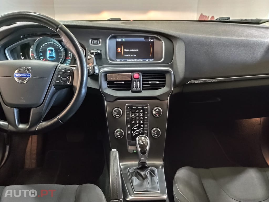 Volvo V40 Cross Country 1.6 D2 Momentum Powershift