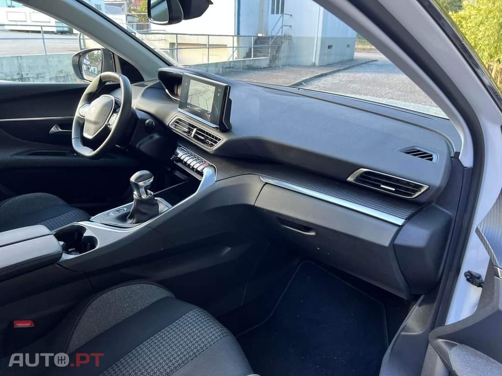 Peugeot 3008 PureTech 130 Stop & Start GPF Active Pack