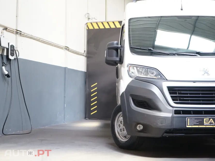 Peugeot Boxer 2.0 BlueHDi 330 L2H2