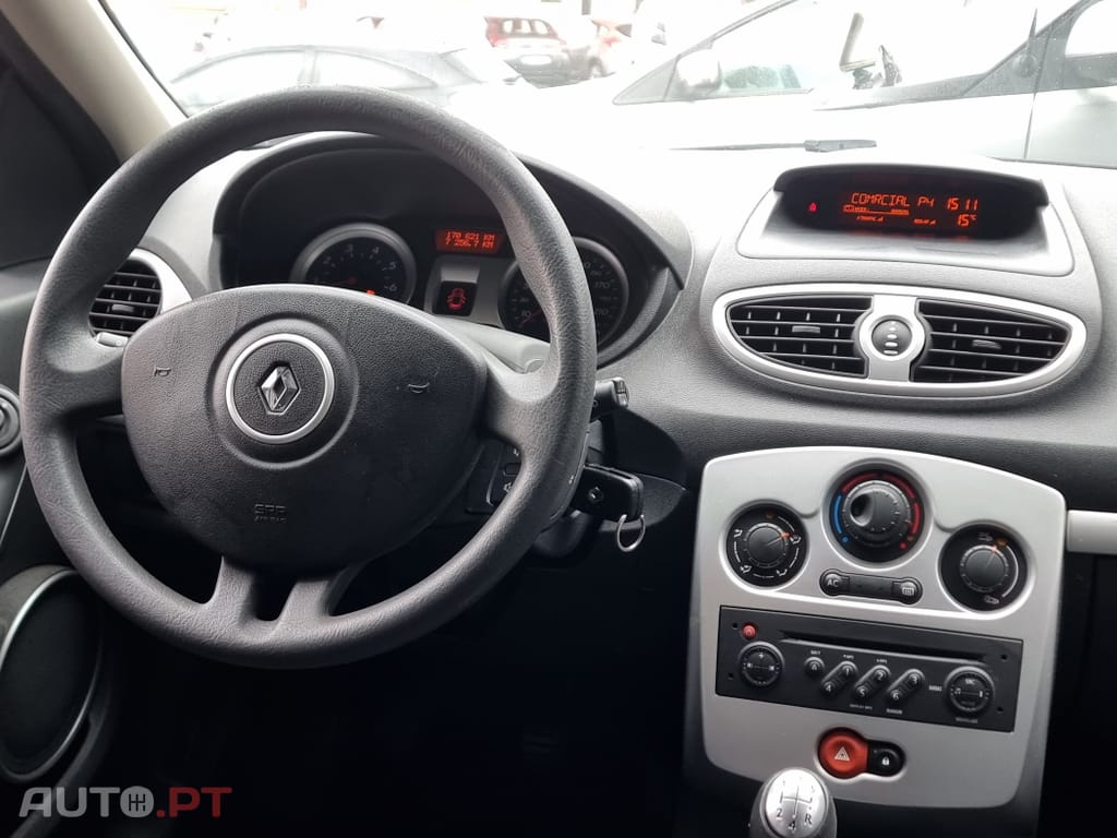 Renault Clio 1.2 16V Rip Curl