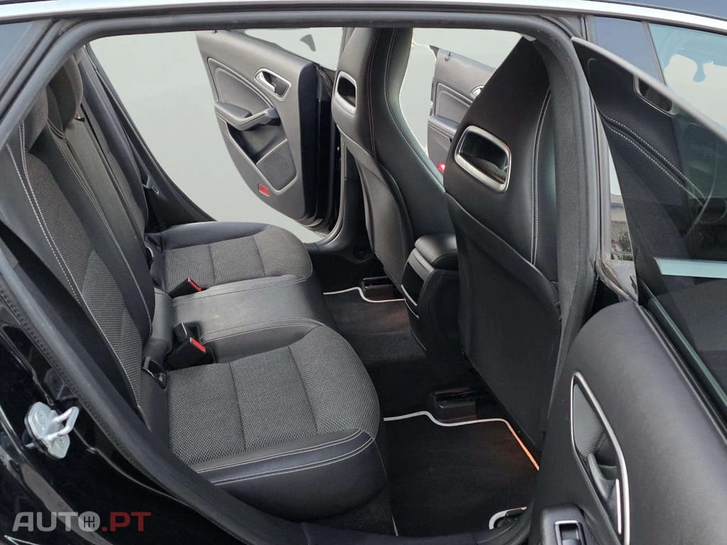 Mercedes-Benz CLA 180 Shooting Brake d AMG Line