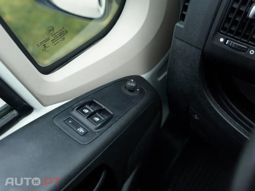Peugeot Boxer 2.2 BlueHDi 335 L2 CD