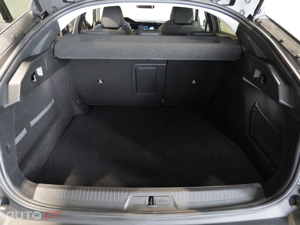 Peugeot 408 1.2 PureTech Allure EAT8