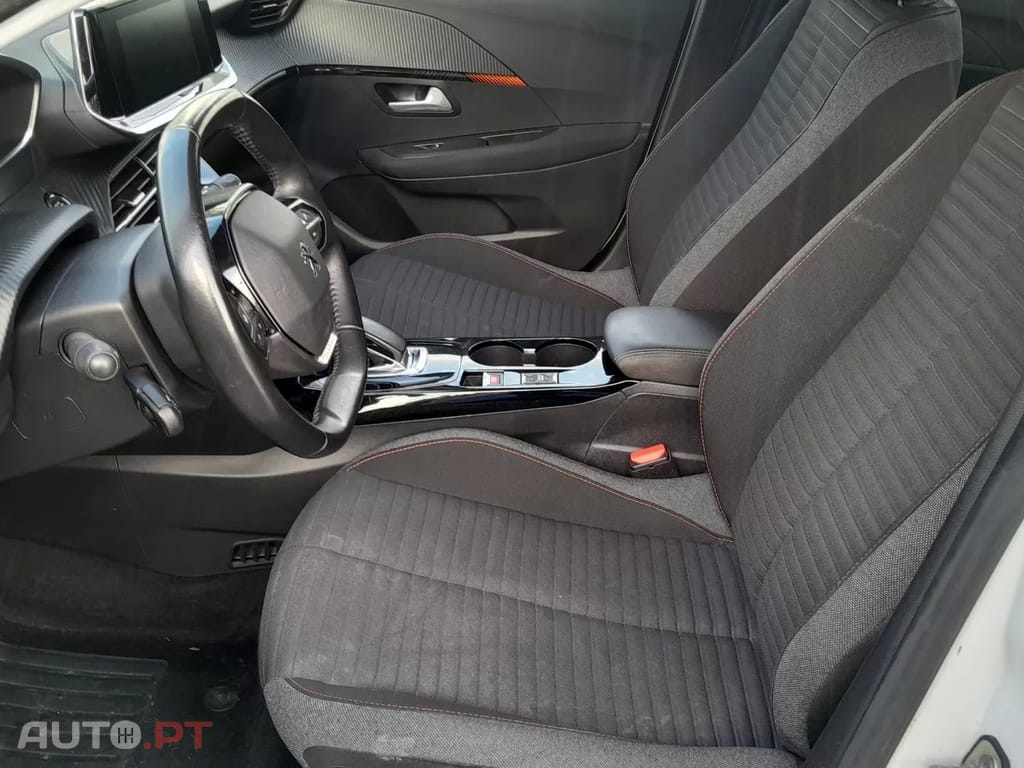 Peugeot 208  50 kWh Active Pack