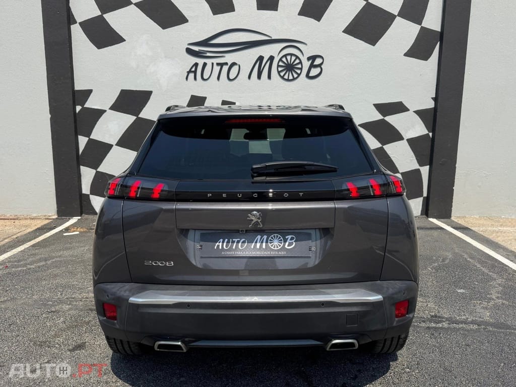 Peugeot 2008 1.2 PureTech Allure EAT8