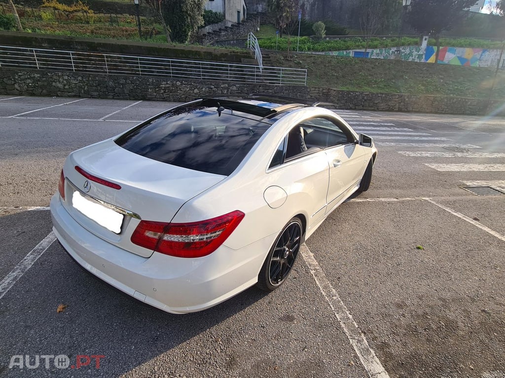 Mercedes-Benz E 220 Coupe