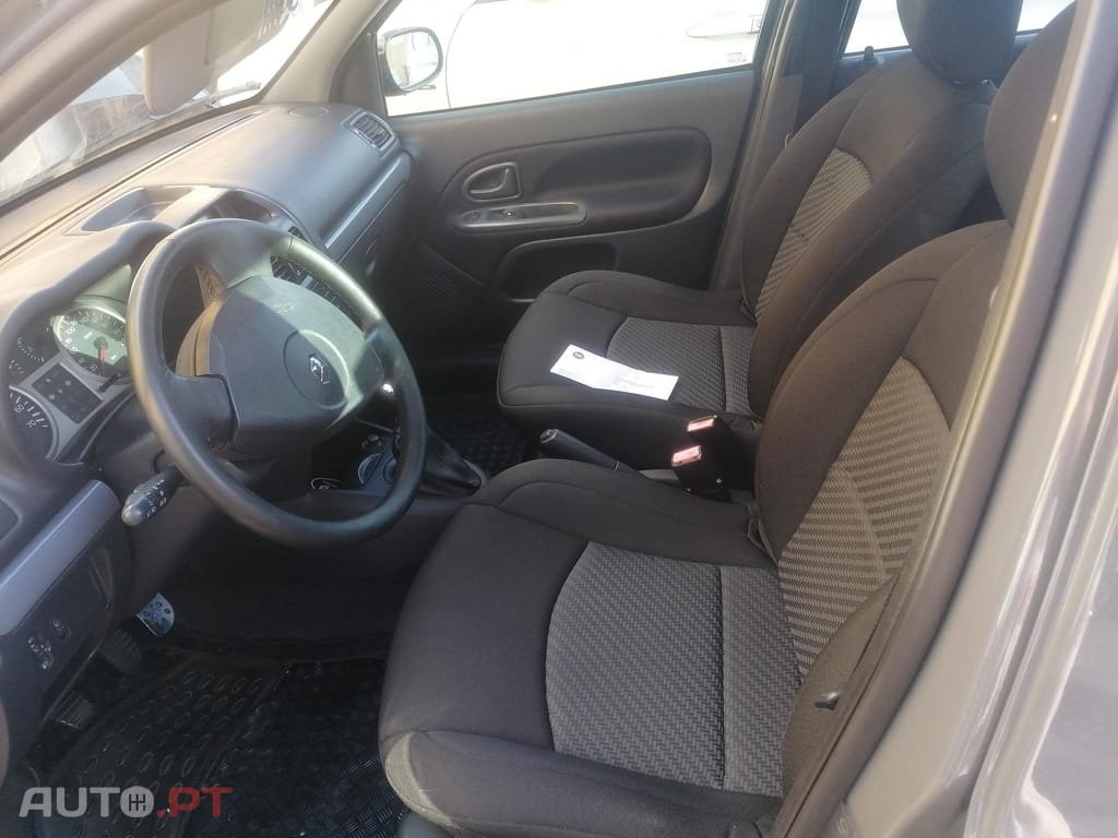 Renault Clio 65cv