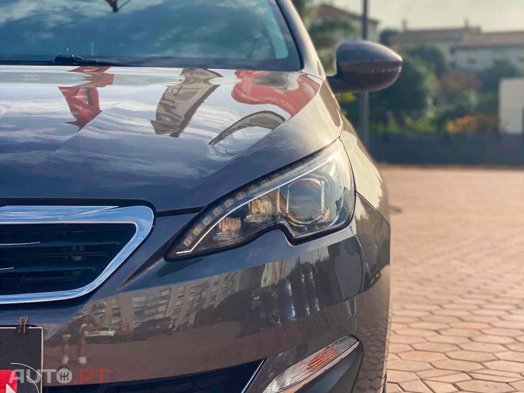 Peugeot 308 1.6 e-HDi Allure J17