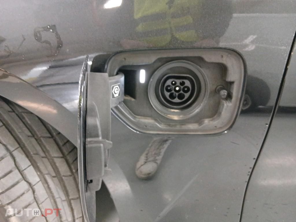 BMW 320 e Corporate Edition Auto