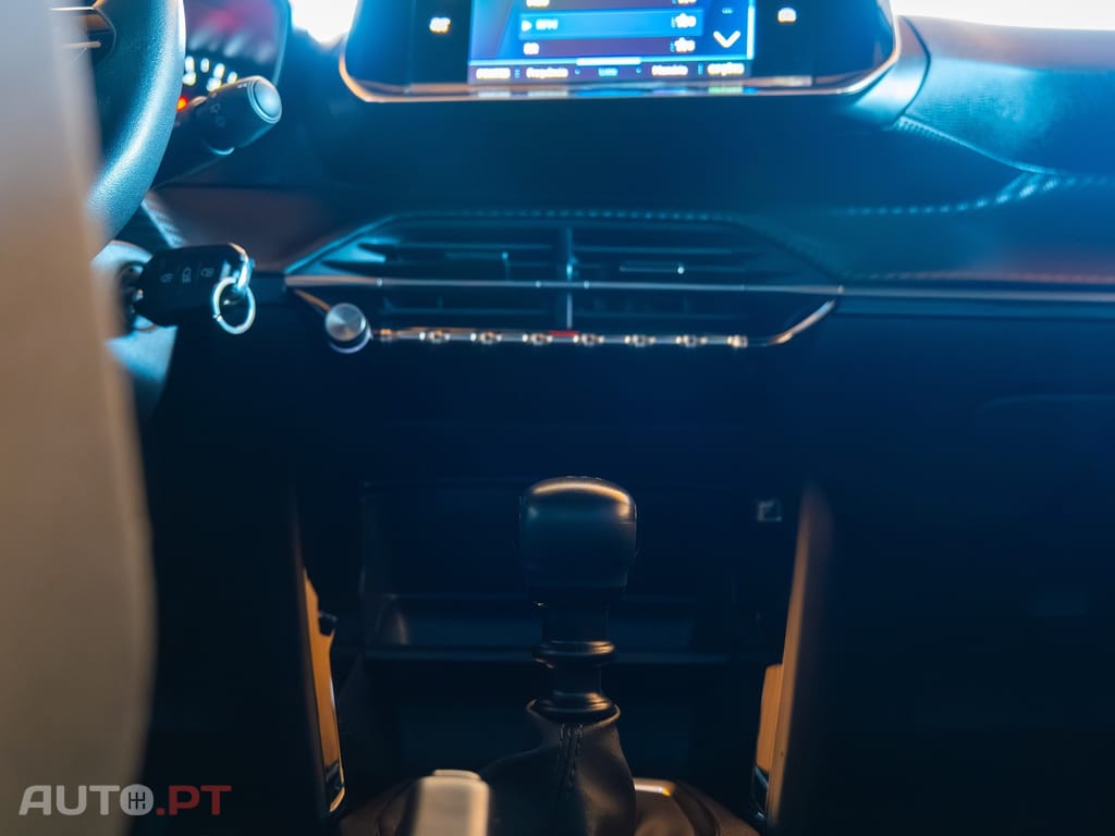 Peugeot 2008 1.2 PureTech Active Pack