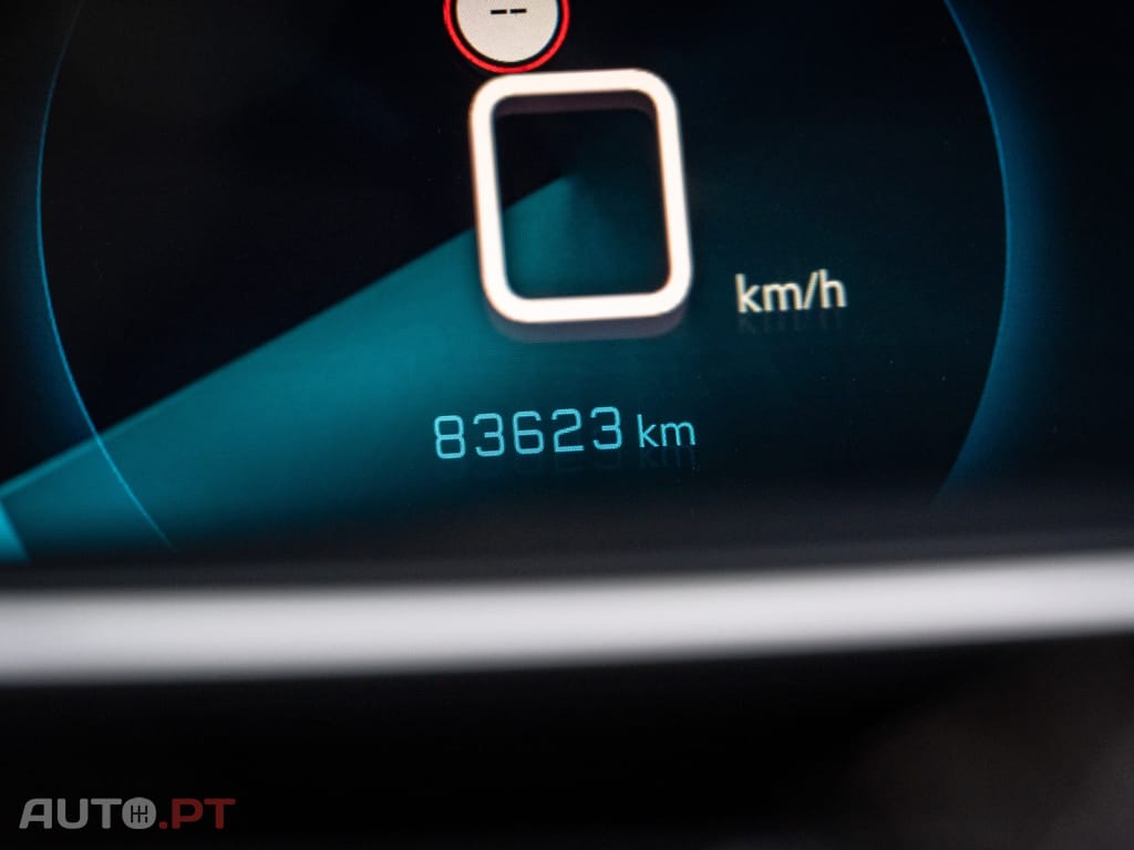 Peugeot E-2008 50 kWh GT