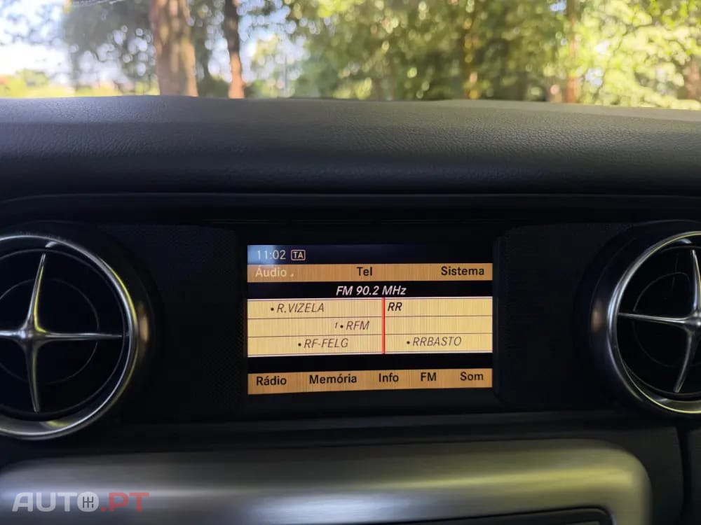 Mercedes-Benz SLK 200 Outro