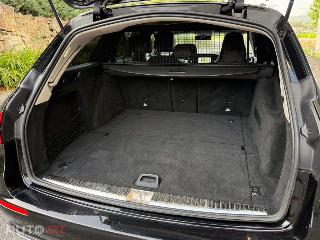 Mercedes-Benz E 220 d T 9G-TRONIC Avantgarde