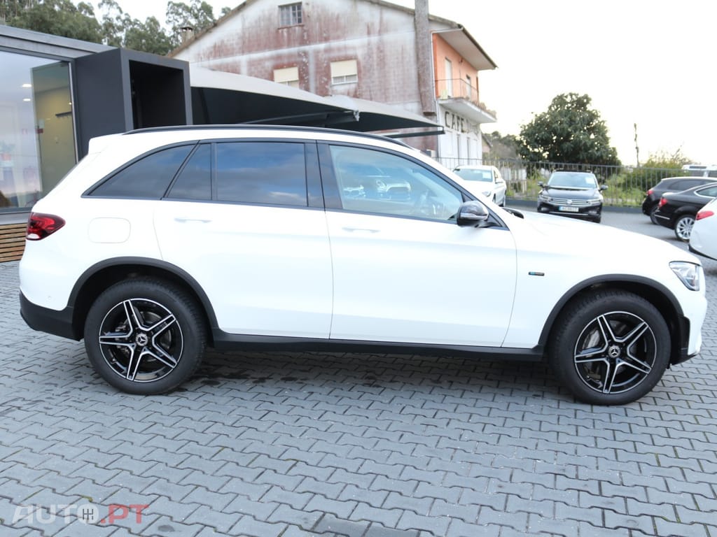 Mercedes-Benz GLC 300 de 4-Matic AMG Pack Night