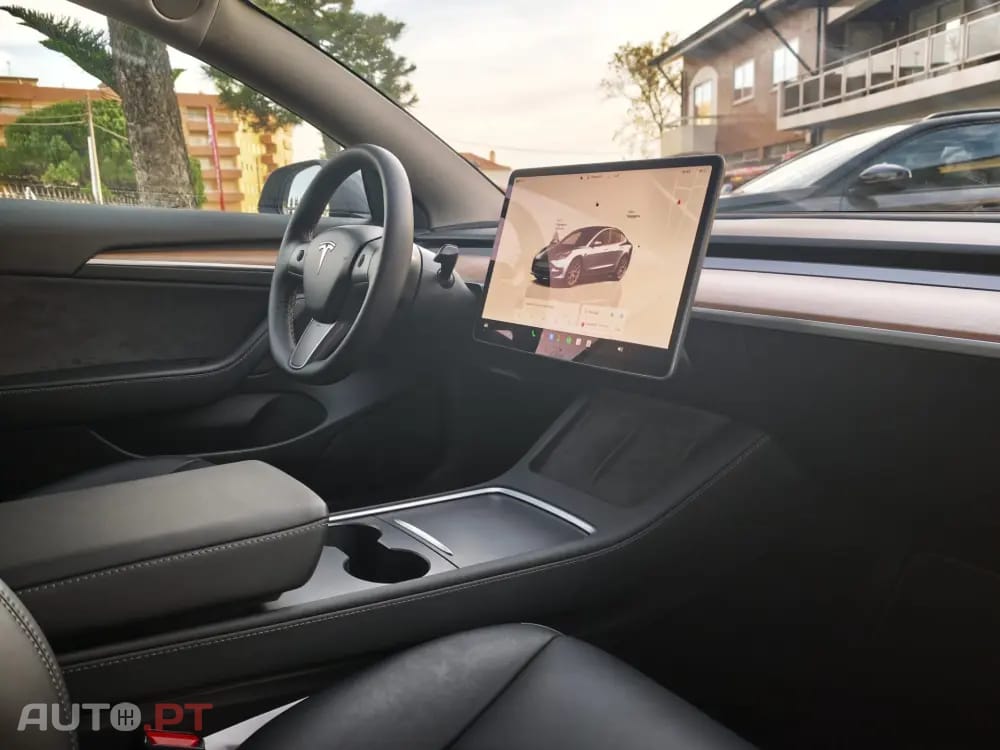 Tesla Model 3 Standard Range Plus RWD