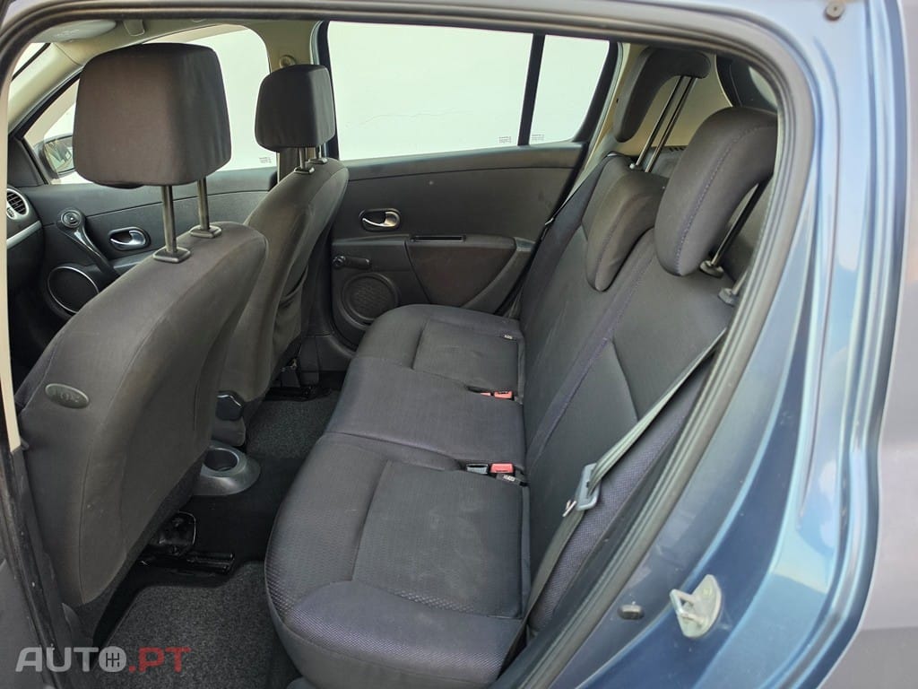 Renault Clio 1.2 16V Confort