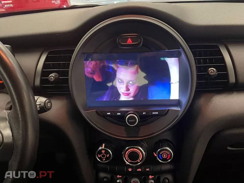 MINI One D - GPS/BLACK DETAILS