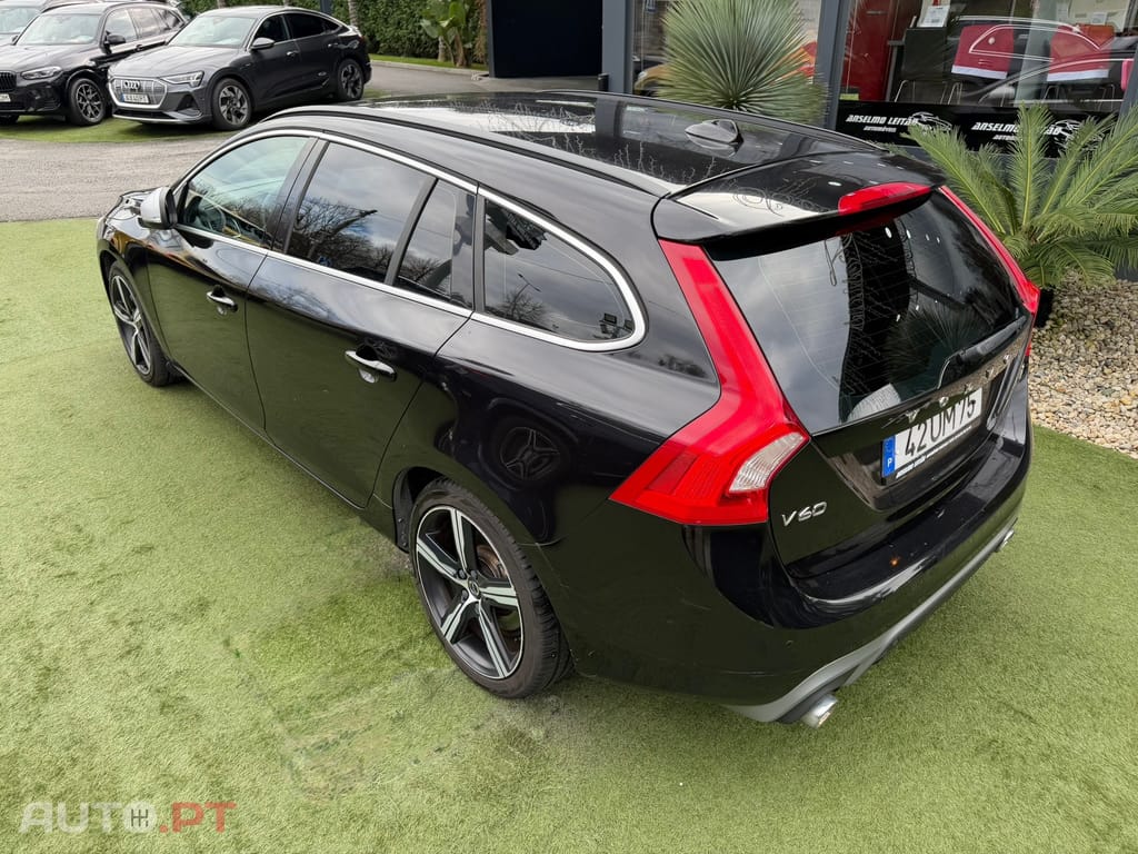 Volvo V60 2.0 D2 R-Design