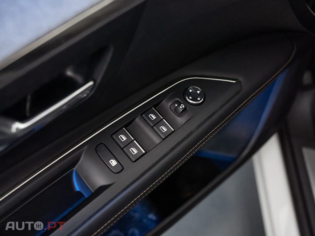 Peugeot 3008 1.6 Hybrid GT Pack e-EAT8