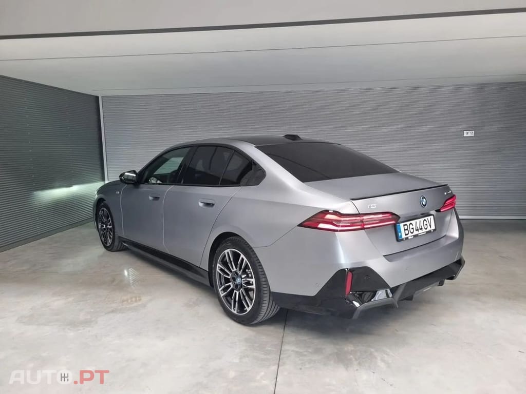 BMW i5 eDrive40 Pack Desportivo M Pro