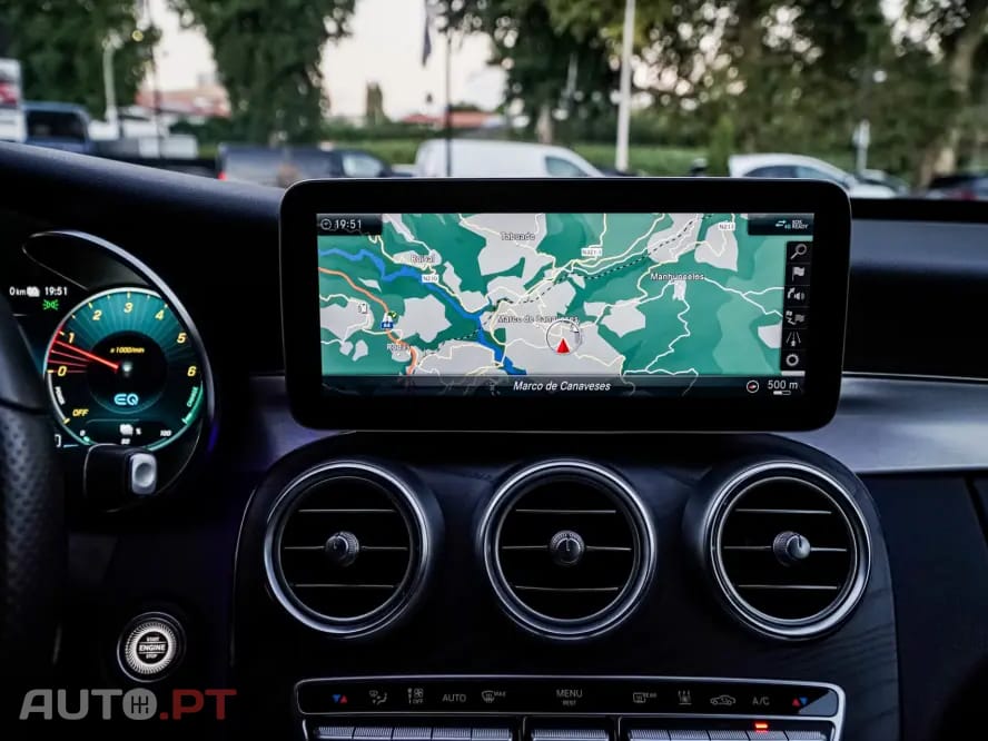 Mercedes-Benz C 300 Outro