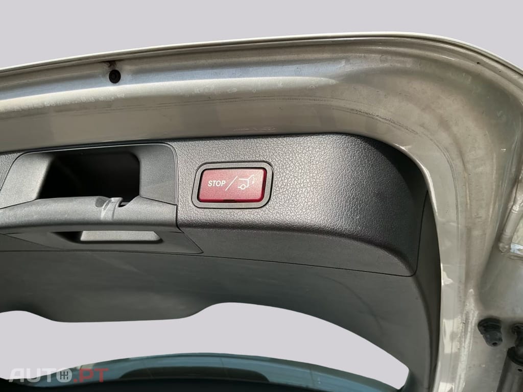 Mercedes-Benz GLB 200 Business I.V.A DEDUTIVEL 