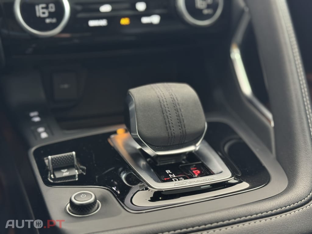 Jaguar E-Pace 1.5 P300e R-Dynamic HSE AWD Aut.