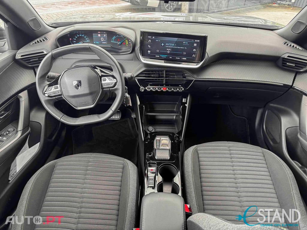 Peugeot E-2008 Active