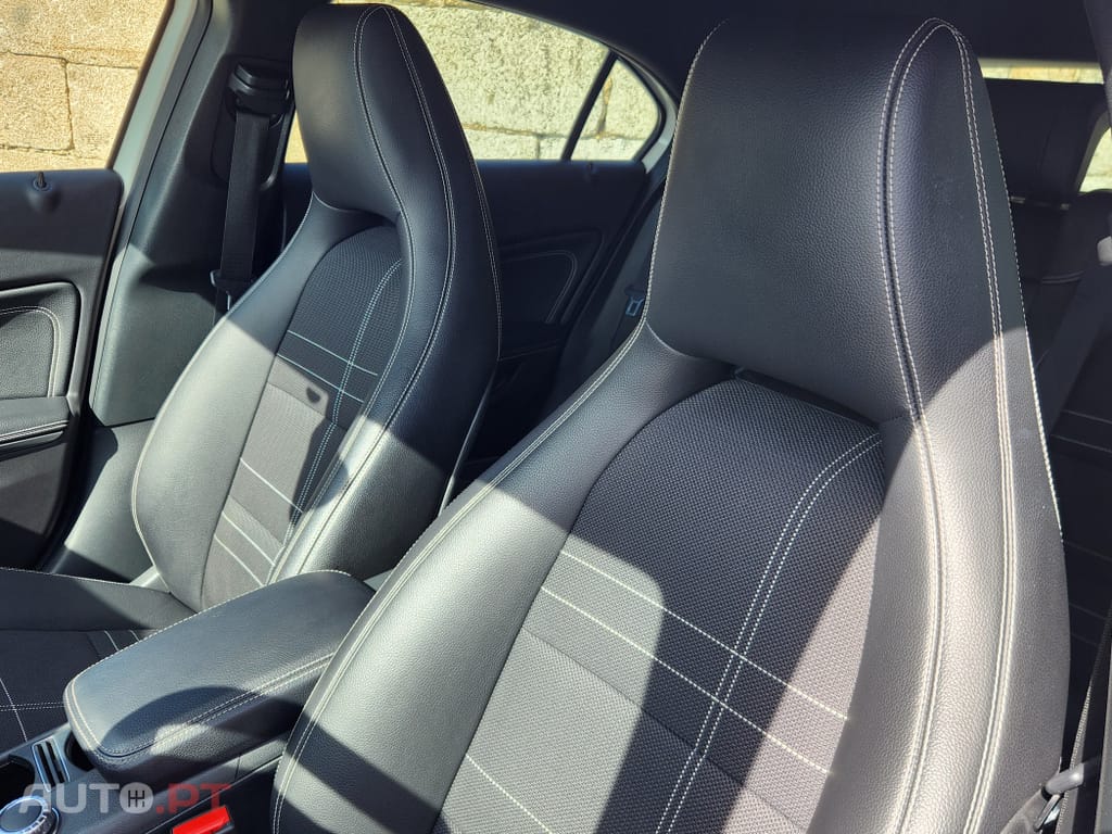 Mercedes-Benz A 180 d 7G-DCT AMG Line