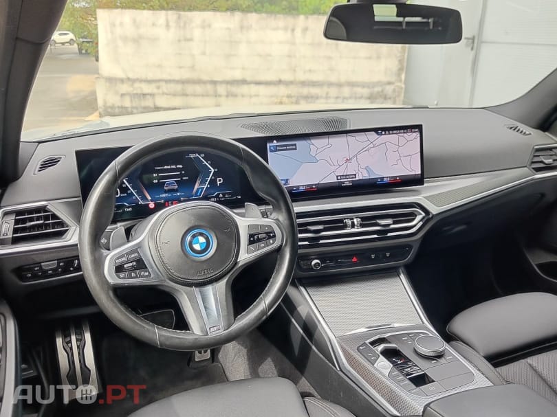 BMW 330 e Touring Pack M Auto