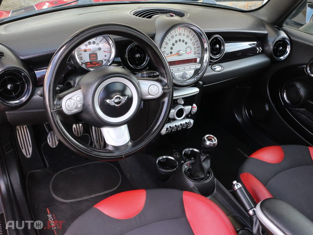 MINI Cooper John Cooper Works