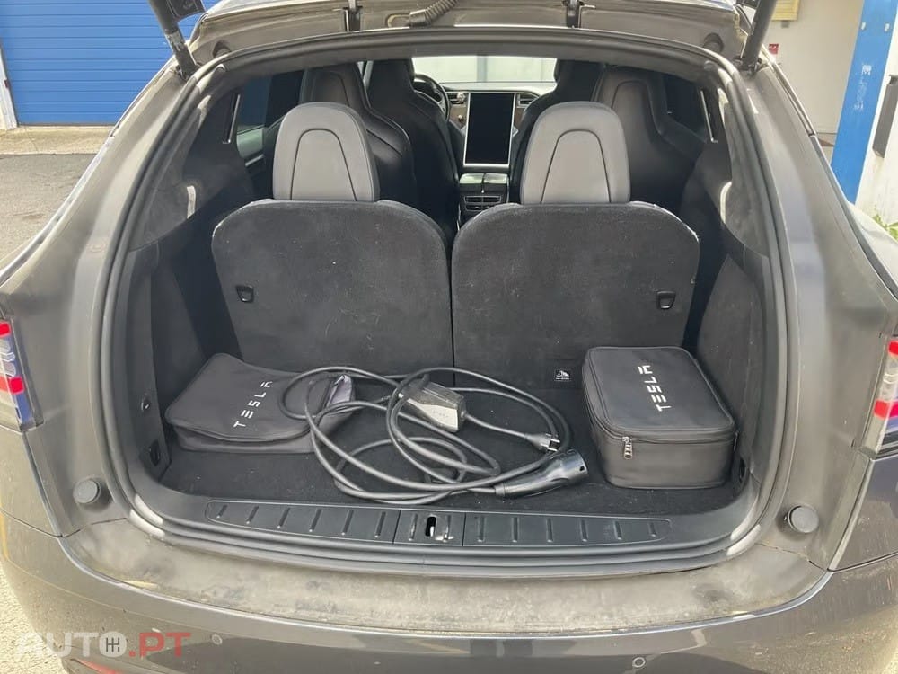 Tesla Model X 100D