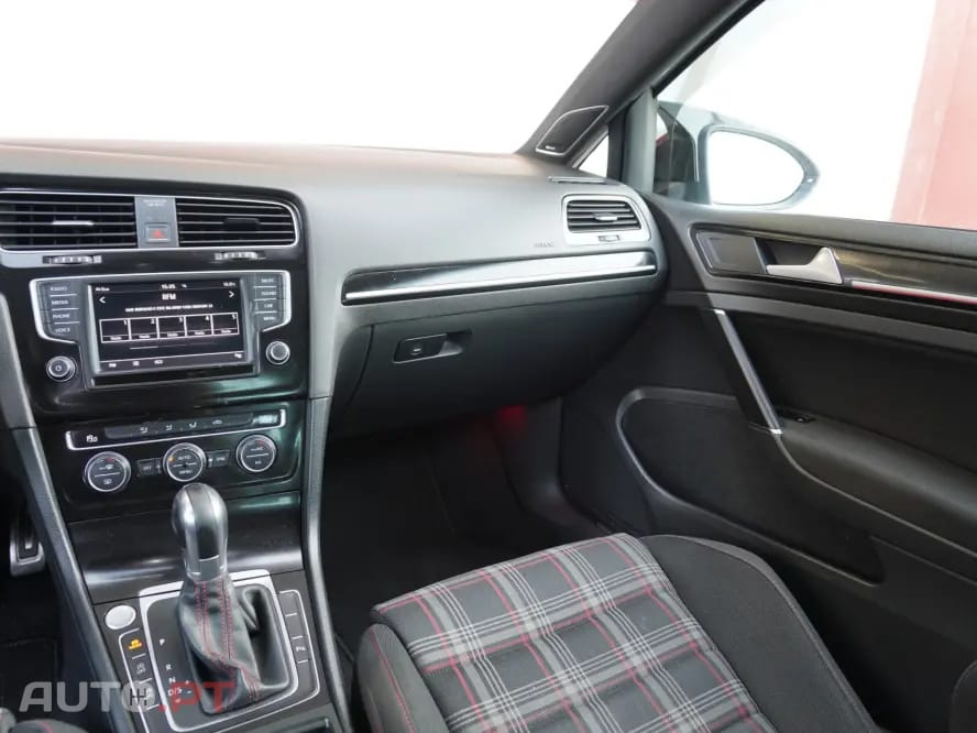 Volkswagen Golf 2.0 TSi GTi DSG