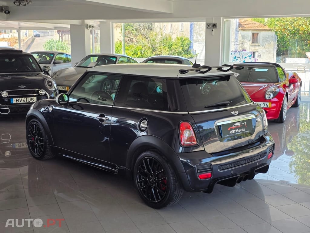 MINI Cooper John Cooper Works
