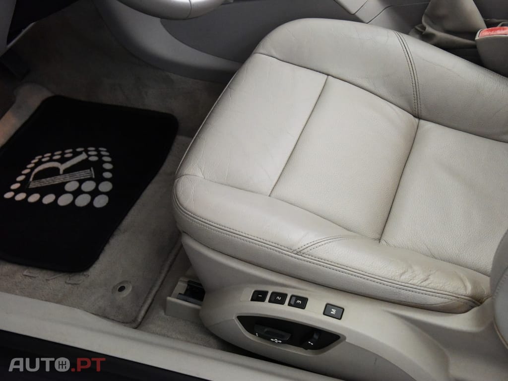 Volvo C70 2.4 D5 Momentum Geartronic