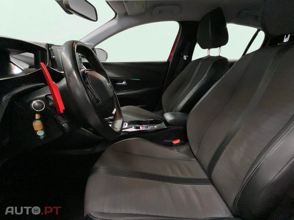 Peugeot 208 1.2 PureTech Allure EAT8