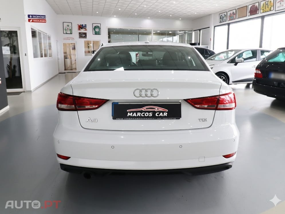 Audi A3 1.6 TDI Design — fotografia 6