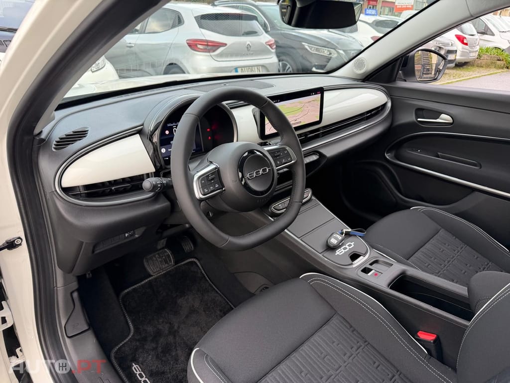 Fiat 600 1.2 Hybrid Icon