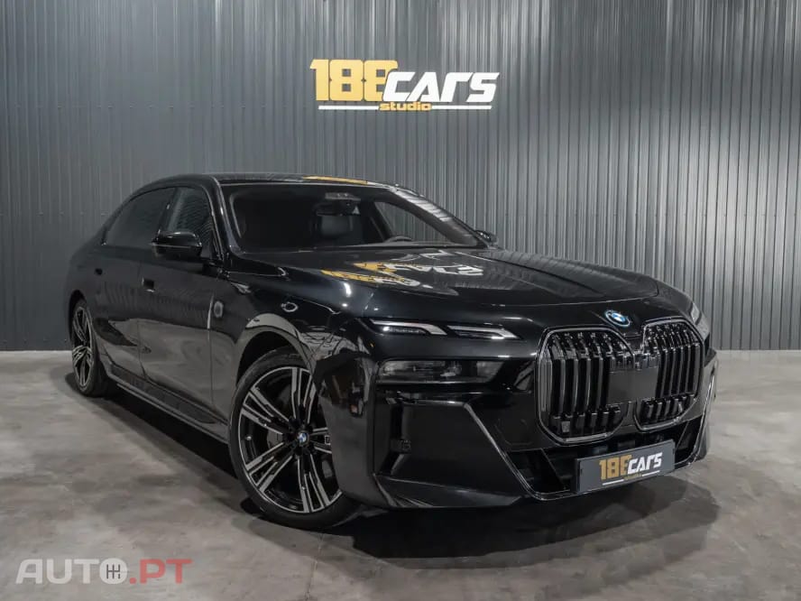 BMW 750 750e xDrive Pack Desportivo M