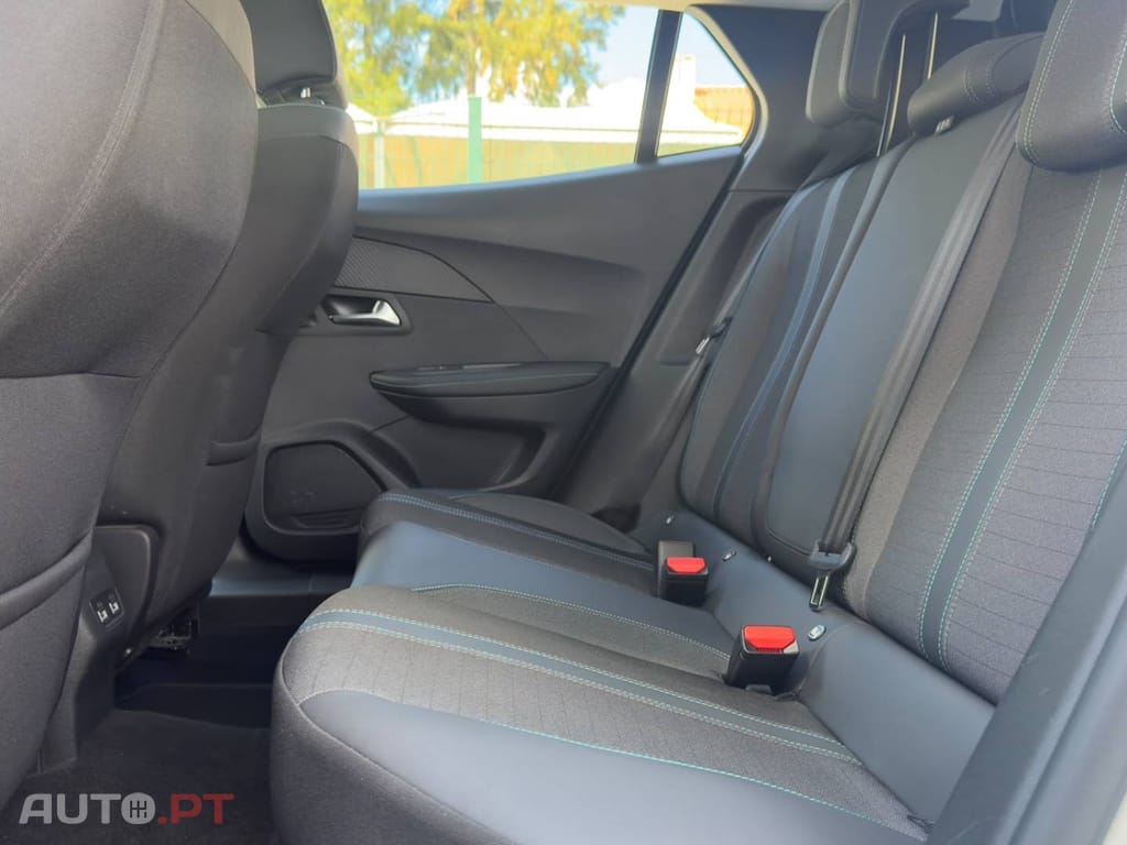 Peugeot 2008 1.2 PureTech Allure Pack EAT8