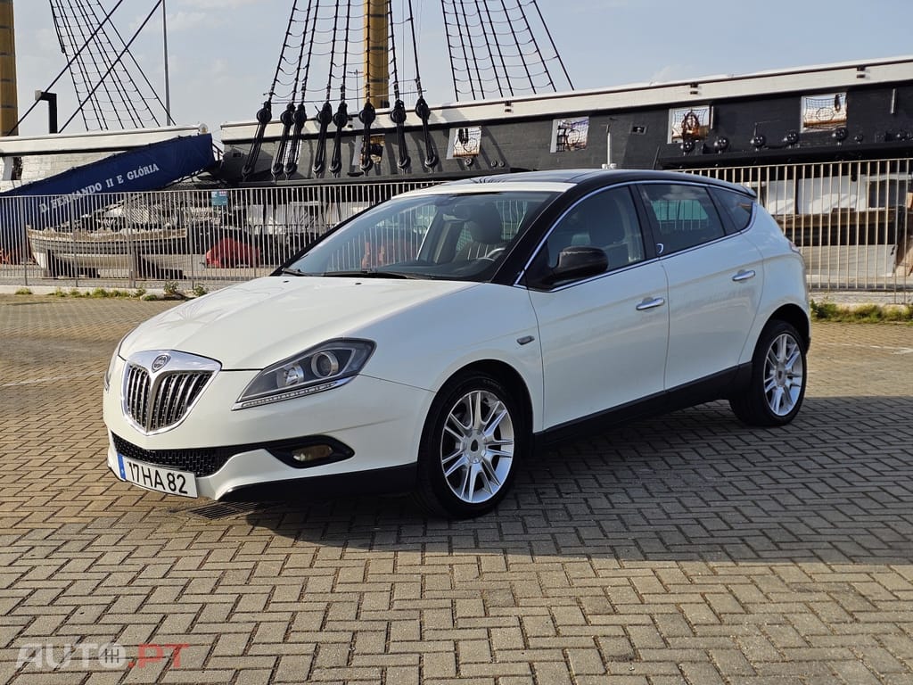 Lancia Delta 1.6 M-Jet Platino