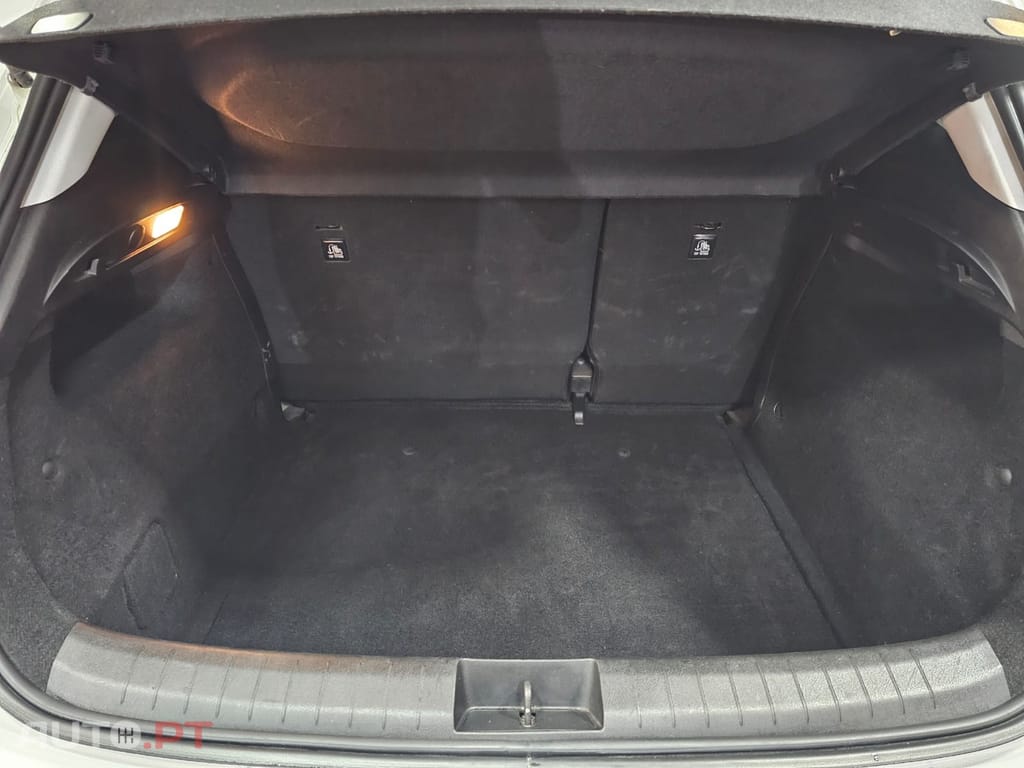 Fiat Tipo 1.3 Multijet Cross